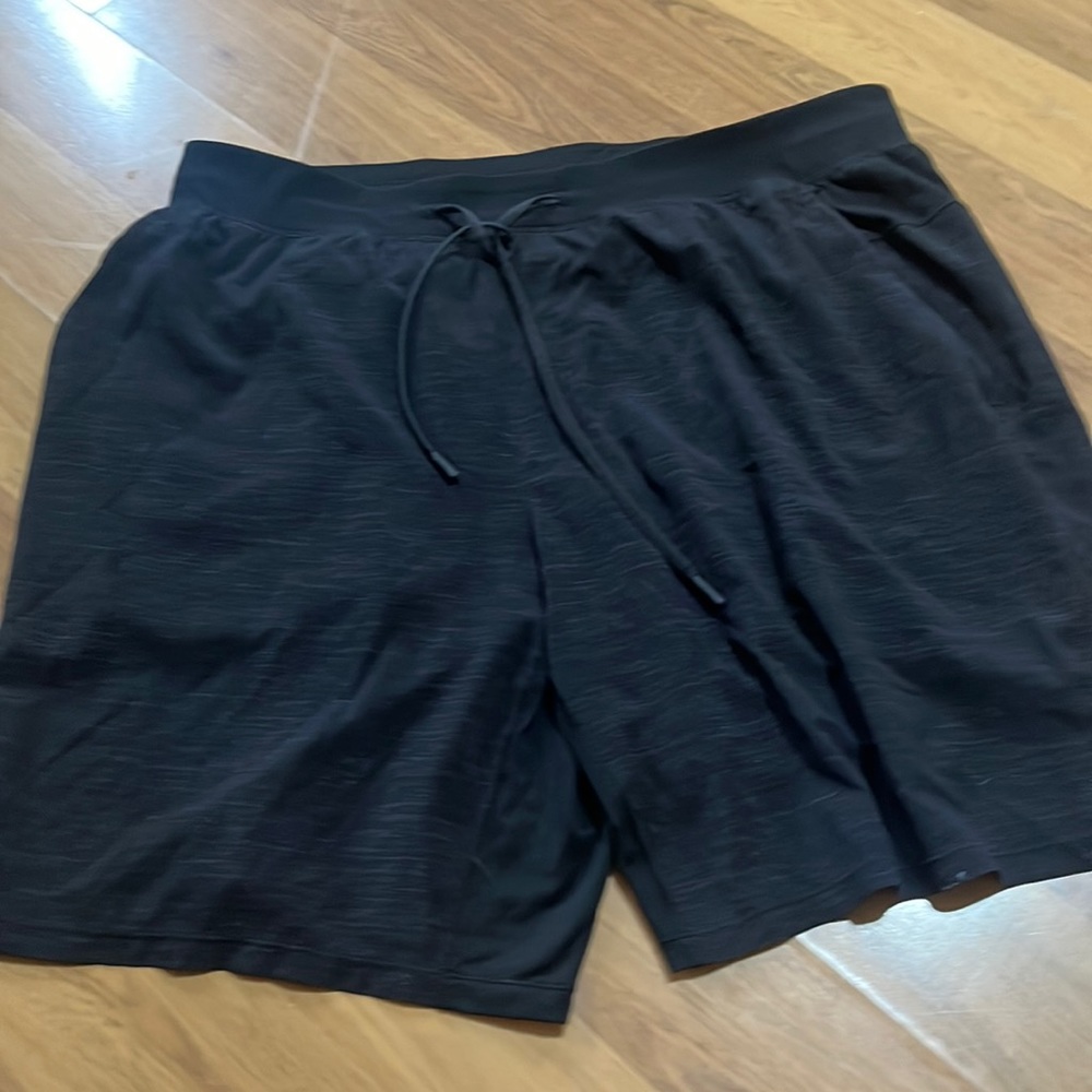 Men’s black Lululemon shorts